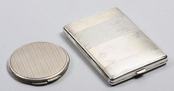 DOSA SAMT ETUI, silver, på en svensk importstämpel. 1900-talets första hälft.