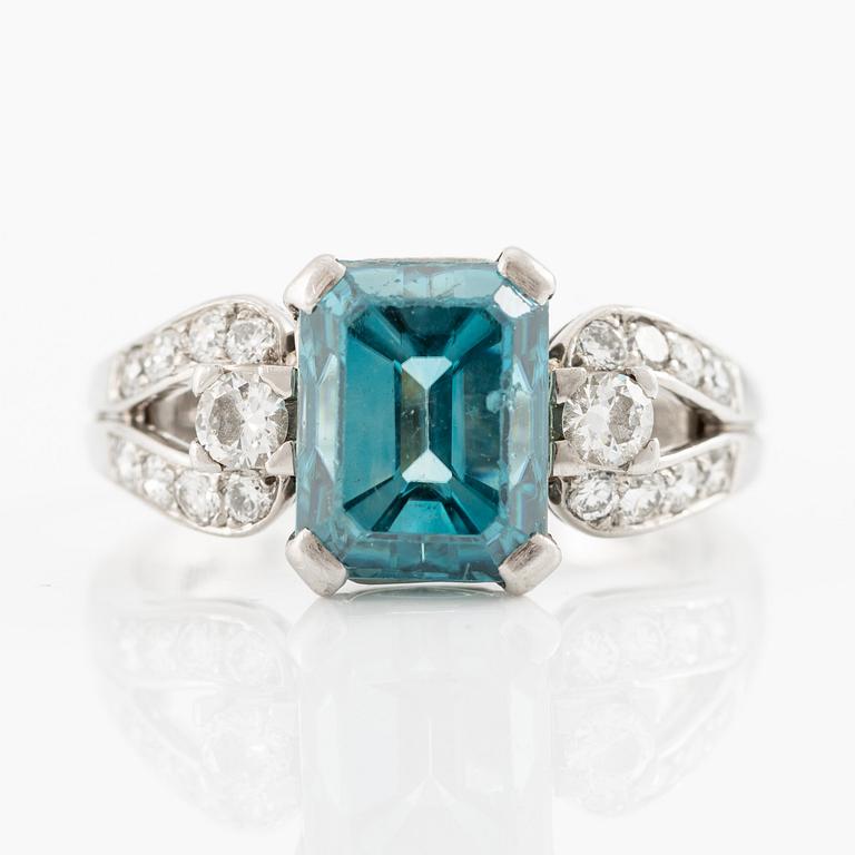 W.A. Bolin ring palladium med en zirkon och runda briljantslipade diamanter.