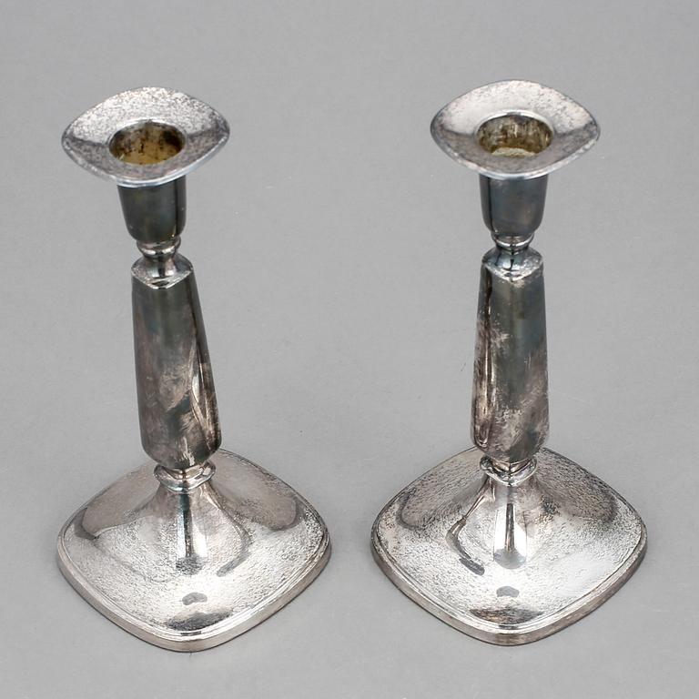 LJUSSTAKAR, ett par, silver, Tore Eldh, Ceson, Göteborg, 1969 och 70.