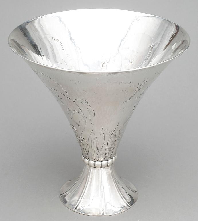 VAS, silver, K Anderson, Stockholm, 1930. Vikt ca 418g.