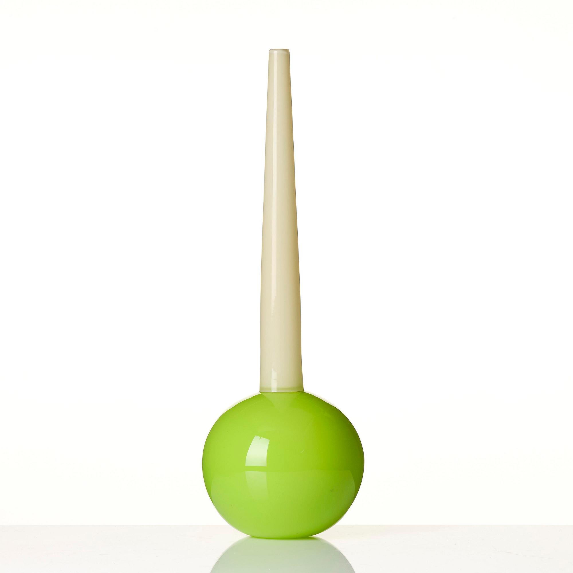 Gunnel Sahlin, flaska, Pilchuck Glass School, Seattle, 1995, blåst av Dante Marioni.