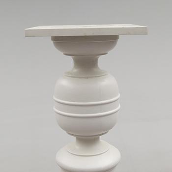 PIEDESTAL, 1900-talets första hälft.