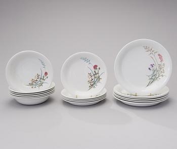 A 23-piece dinnerware set Arabia, Finland 1950s-1960s.