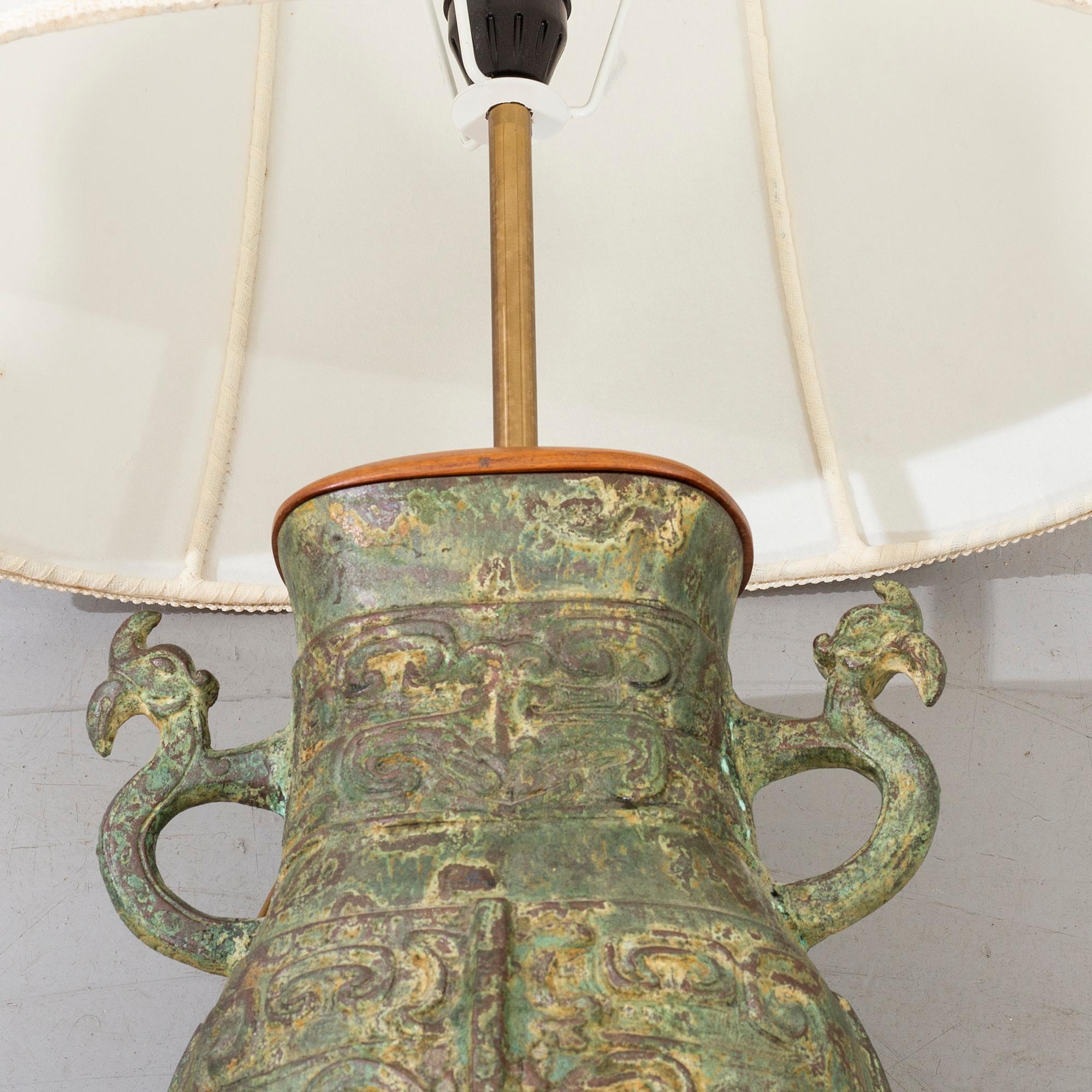 Bordslampa, Kina,1900-talets andra hälft.