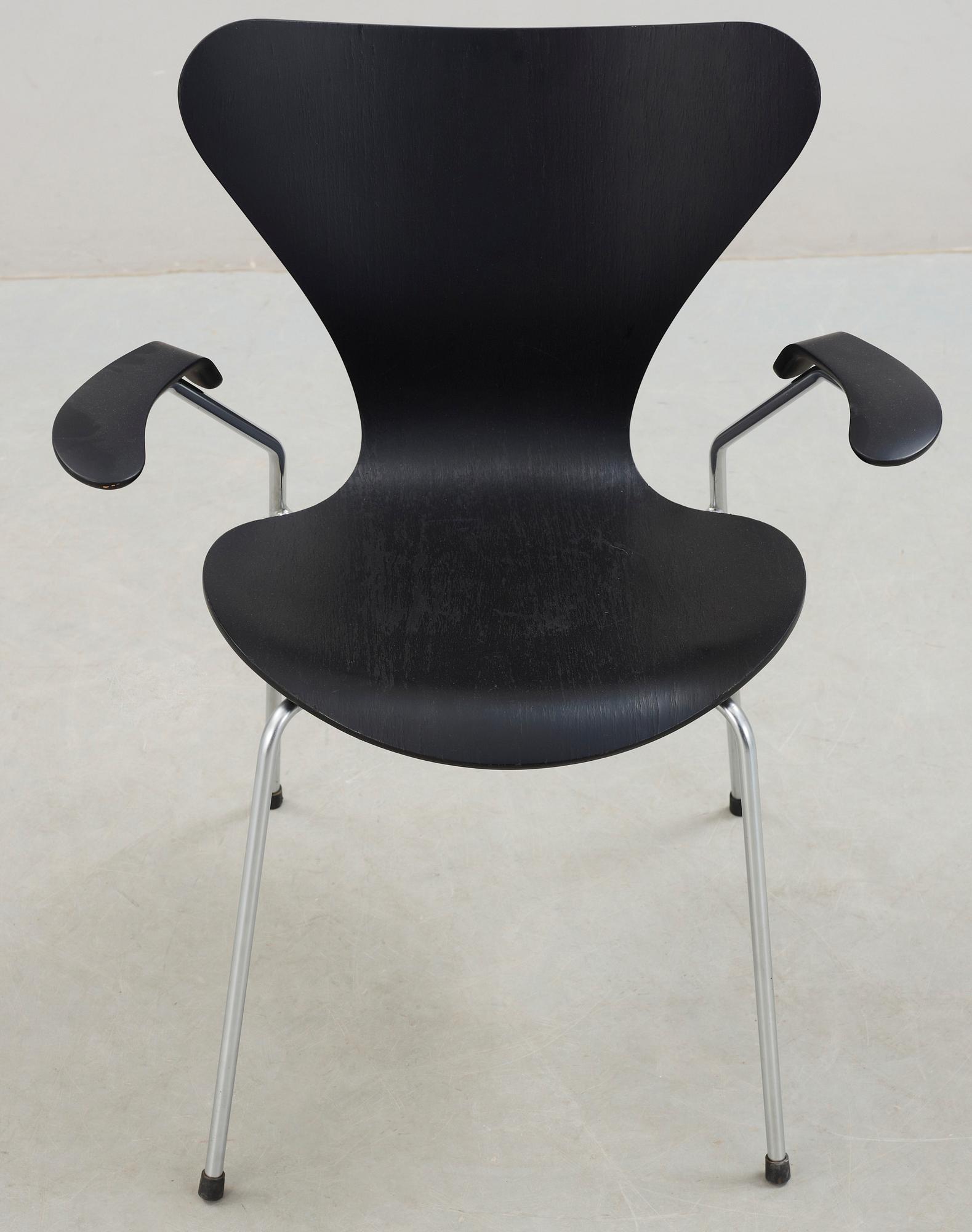 KARMSTOL, "Sjuan", Arne Jacobsen, Fritz Hansen, 1994.