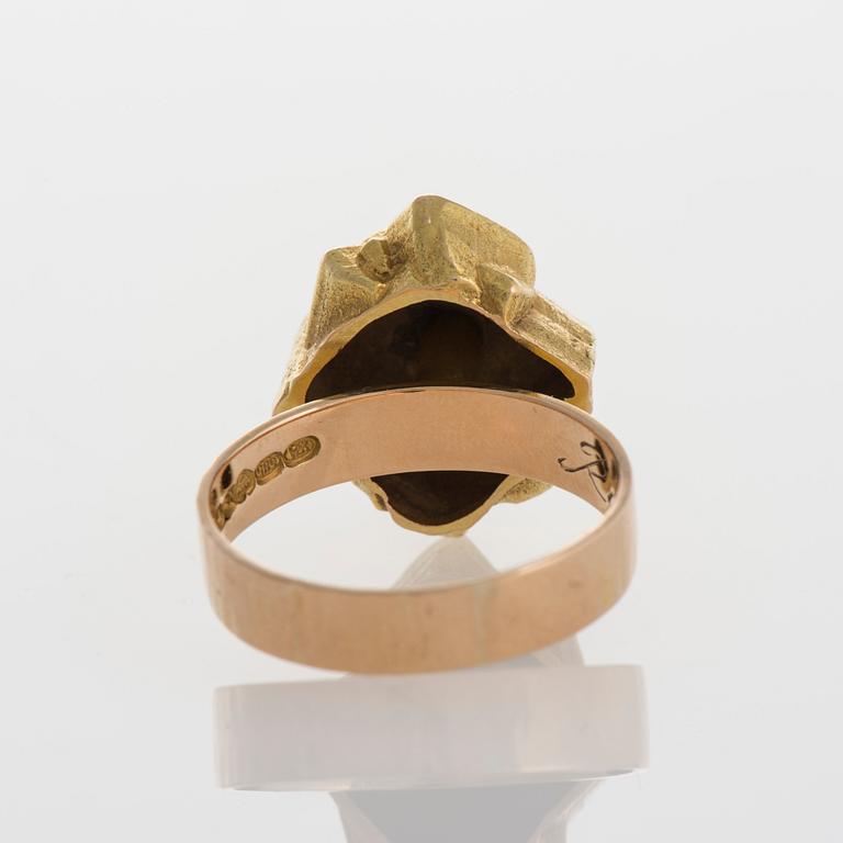 RING, Lapponia / Kruunu Koru, Björn Weckström, Helsingfors 1965. 14K guld. Vikt 9,7 g.