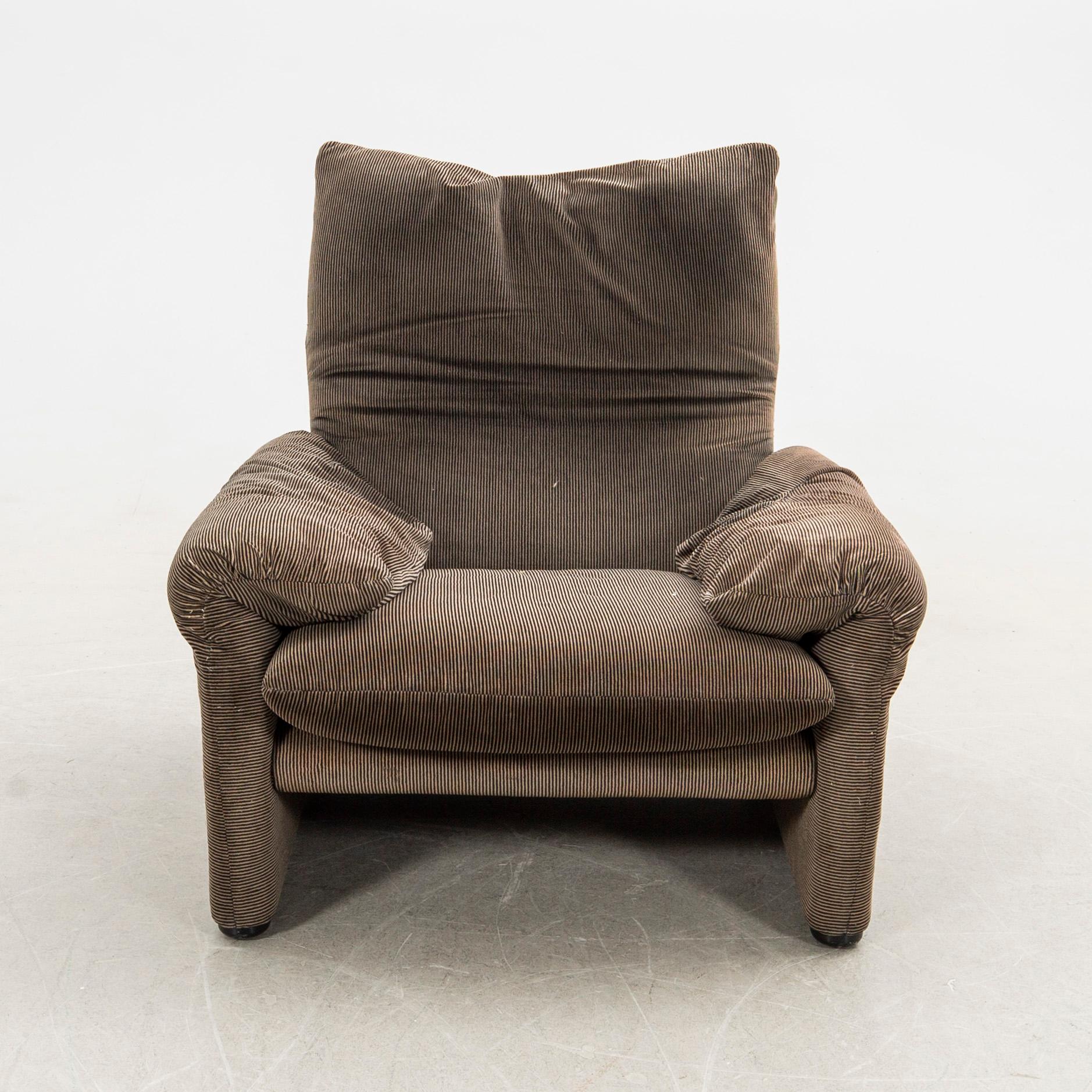 Vico Magistretti, armchair "Maralunga", for Cassina late 20th century.