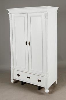 KLÄDSKÅP, sent 1800-tal.