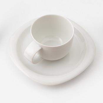Timo Sarpaneva, a 69-piece 'Suomi' porcelain dinner service, Rosenthal Studio-linie, Germany.