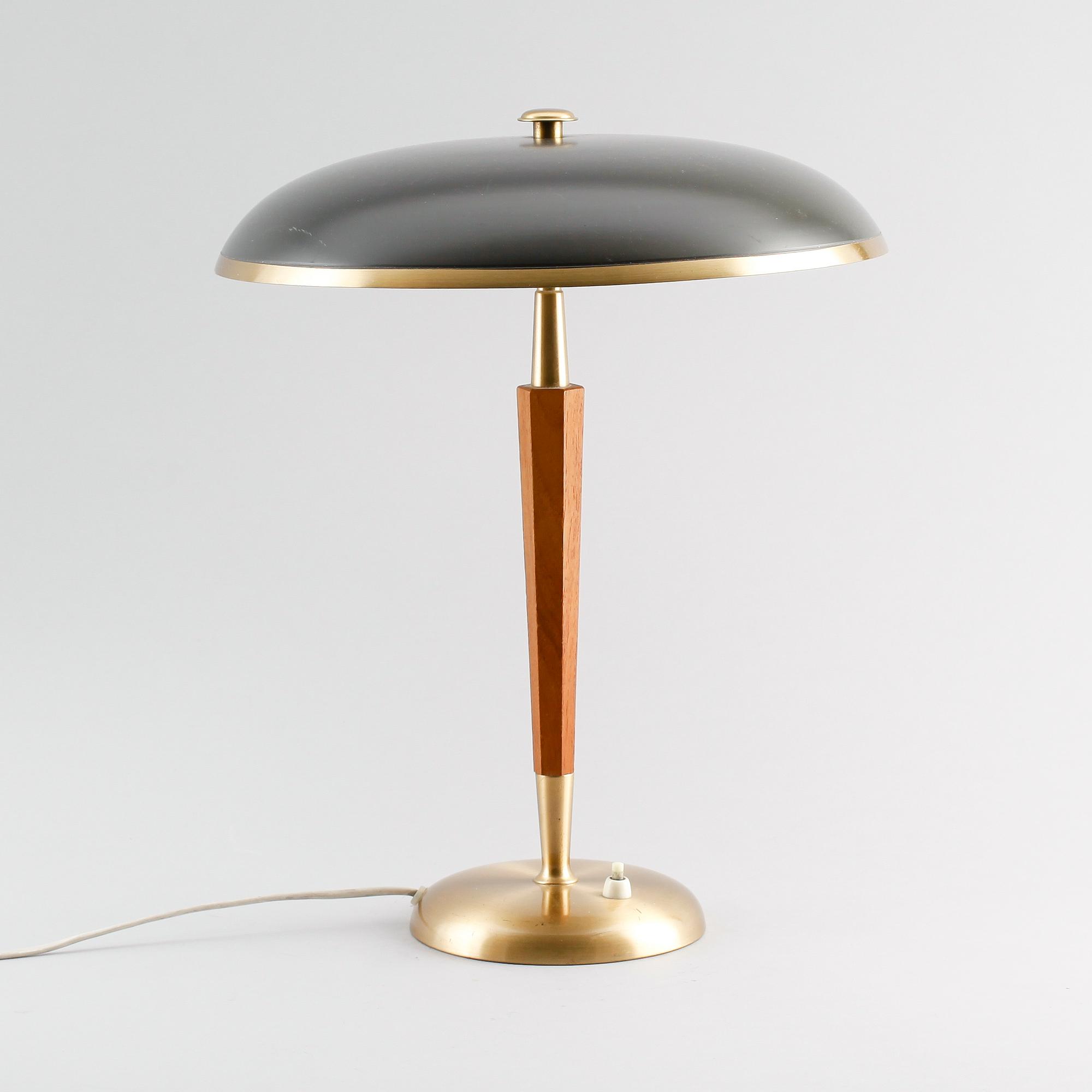BORDSLAMPA, 1900-talets mitt.