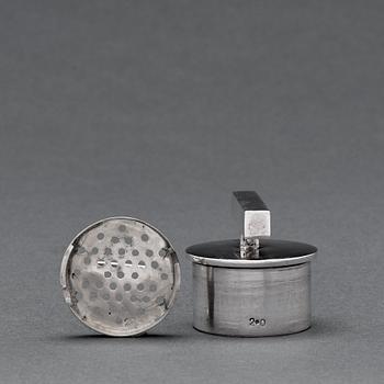 Sylvia Stave, a 830/1000 silver cocktailshaker, probably 1930's, maker's mark PV.
