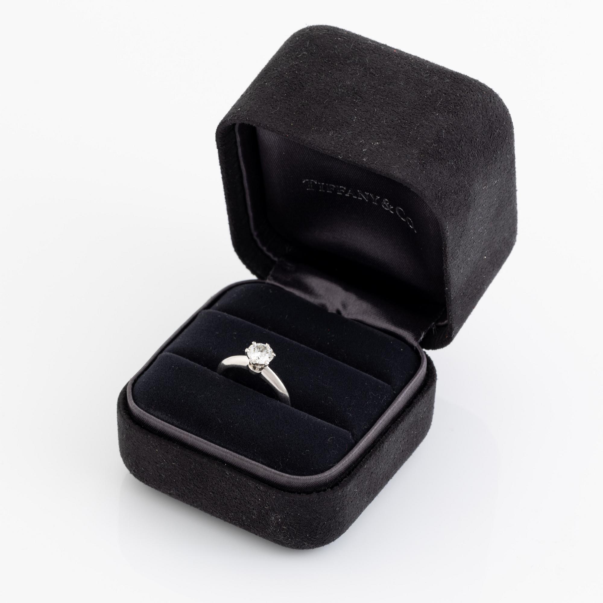 Tiffany & Co, ring, platina med briljantslipad diamant 0,79 ct.