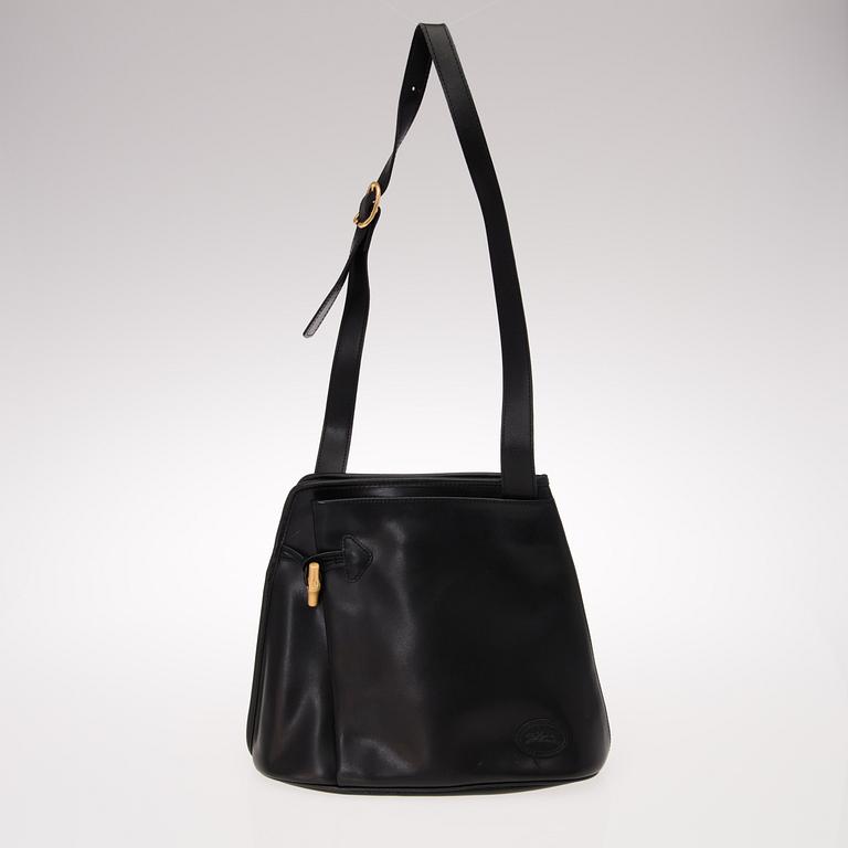 A VINTAGE LONGCHAMP ROSEAU SHOULDER BAG.