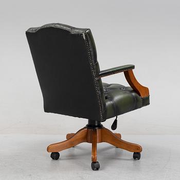 An English addjustable leather desk chair from 2006.