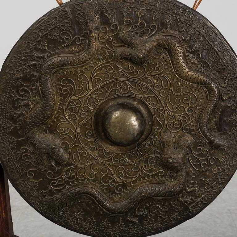 A Chinese 20th century gong-gong.