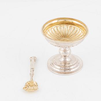 Gustaf Mölleborg, a parcel-gilt salt cellar with spoon, Stockholm, 19th century.