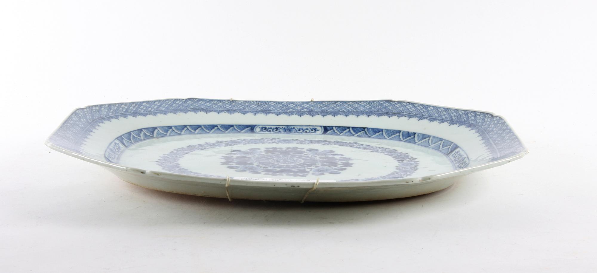 STEKFAT, porslin, Kina, Qianlong 1700-tal.