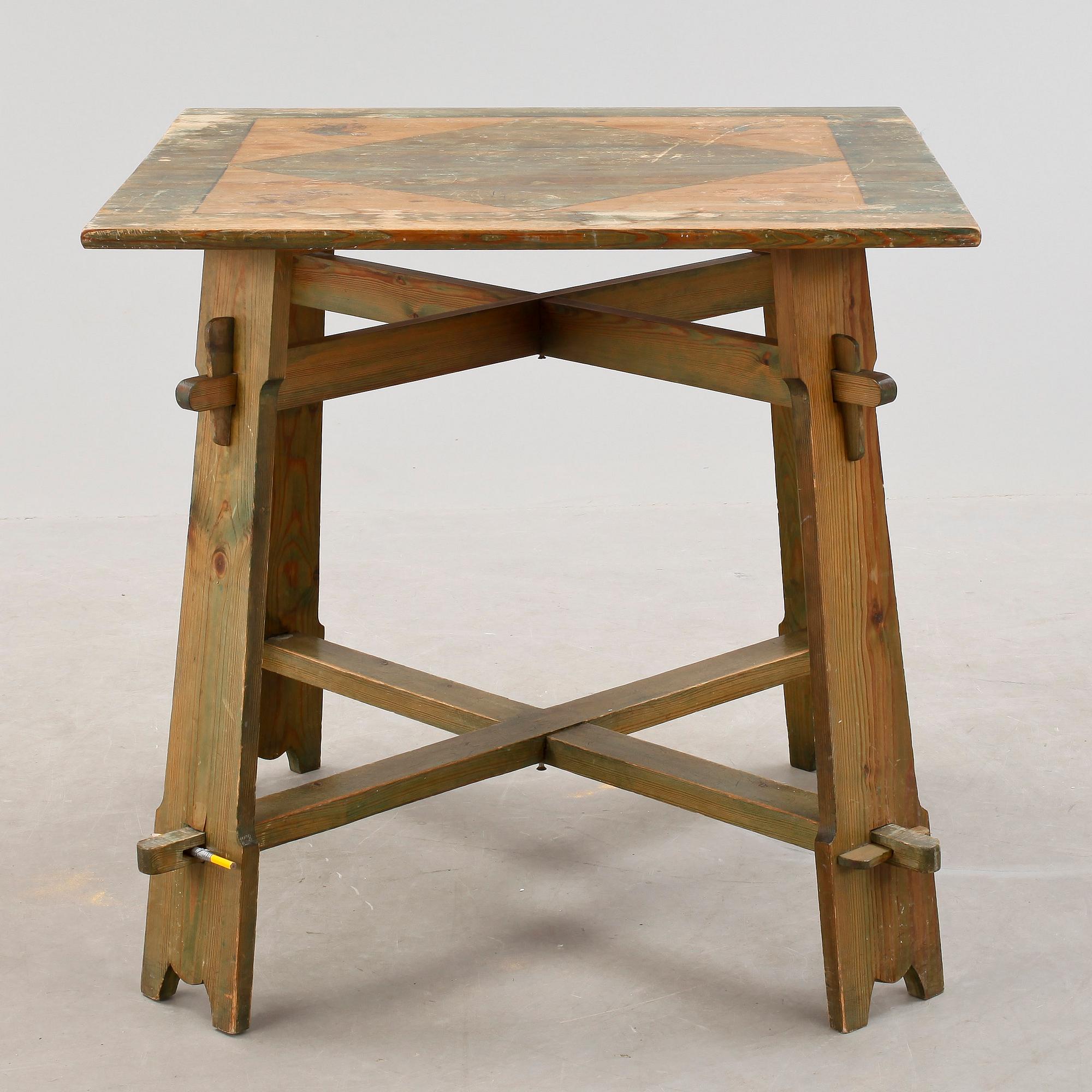 BORD, fornnordisk stil, 1900-talets första hälft.