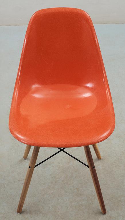 STOL, "DSW", Charles & Ray Eames, Herman Miller.