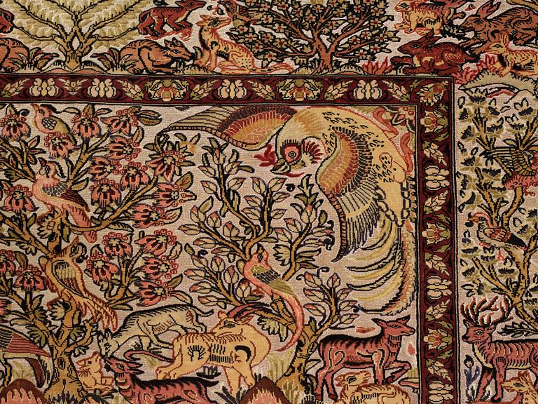 Matta, Old, silk Hereke, Souf, ca 132 x 109 cm.