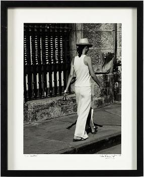 Ewa-Mari Johansson, "Woman dressed in white".