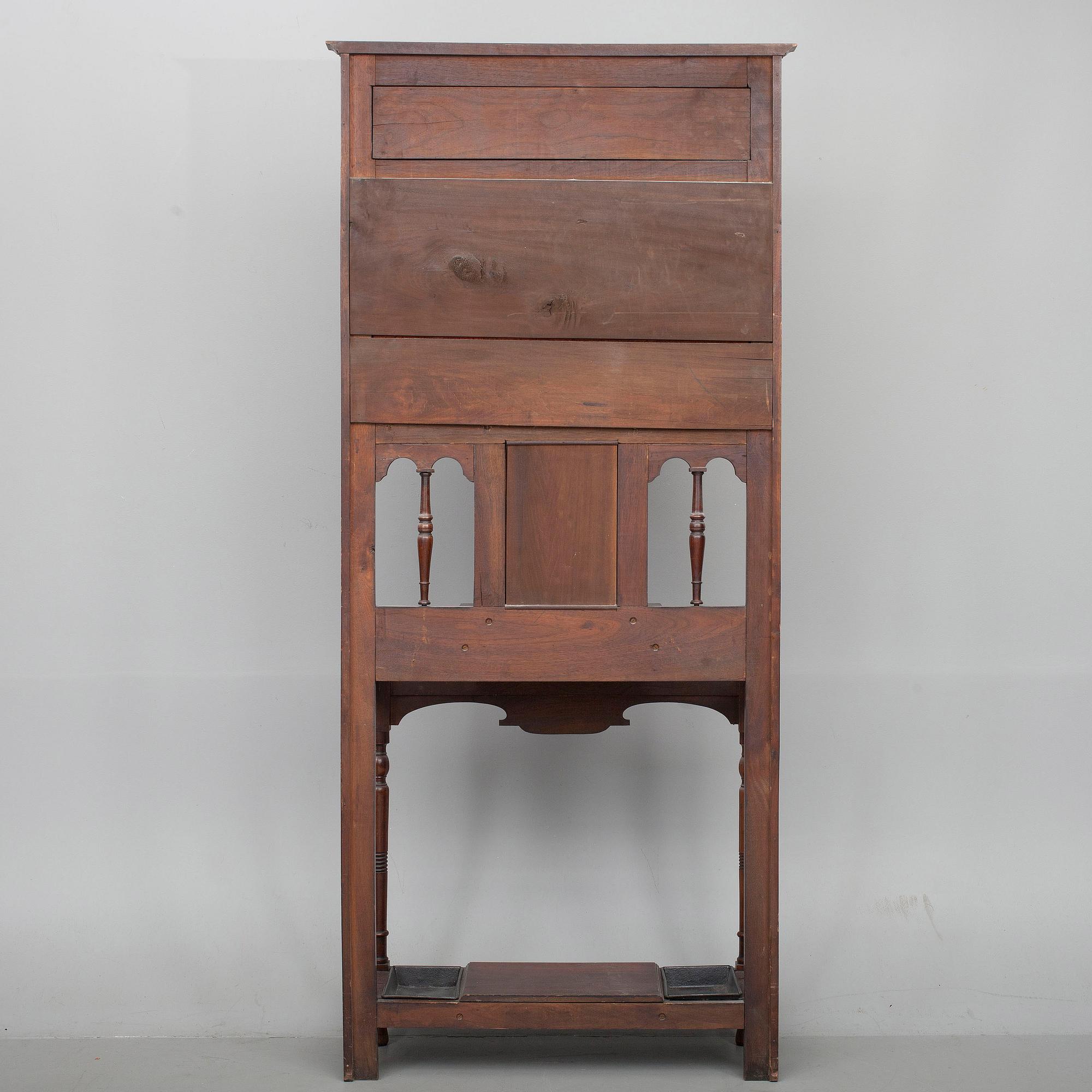 HALLMÖBEL, jugend, tidigt 1900-tal.