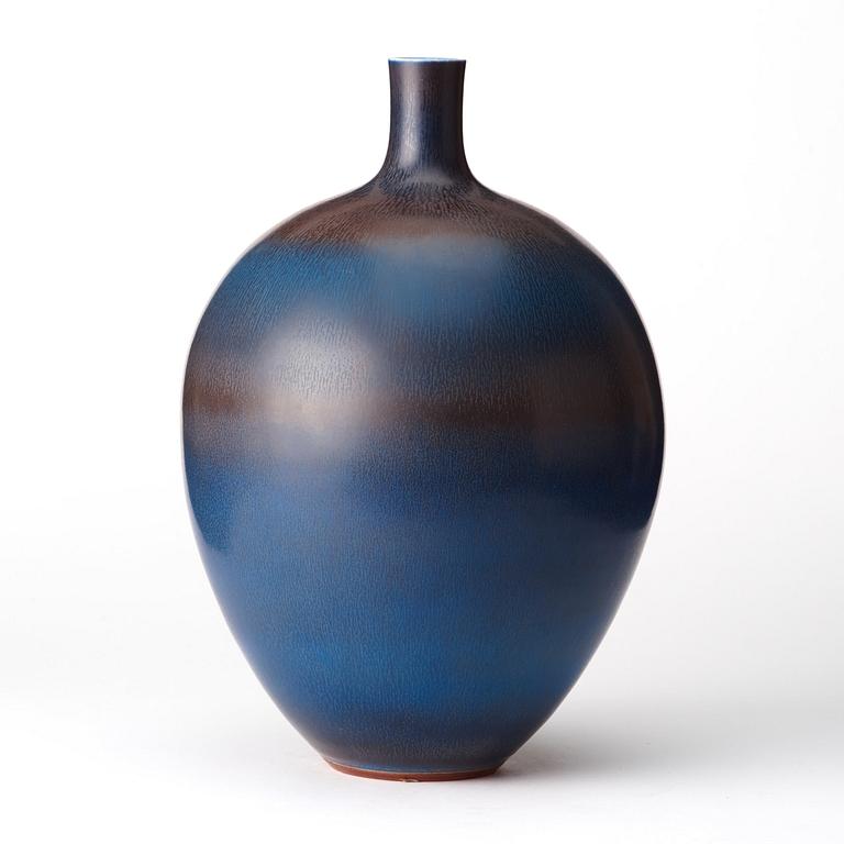 Berndt Friberg, a large stoneware vase, Gustavsberg studio 1968.