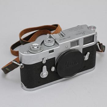 KAMERAUTRUSTNING, Leica M2+M3 samt flertalet objektiv, 1900-tal.