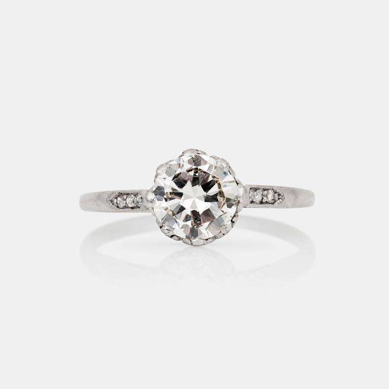 A circa 1.50 ct brilliant-cut diamond ring. Quality circa J-K/SI.