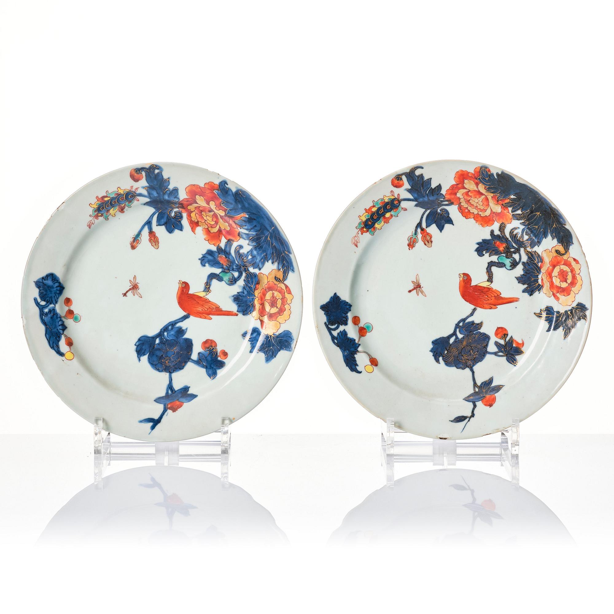 A set of four imari verte dishes with parrots, Qing dynasty, 18th Century.