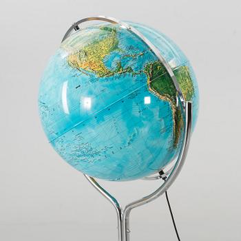 A GEOSCOPE GLOBE.