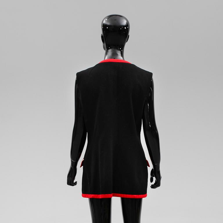 VÄST, Versace Jeans Couture.