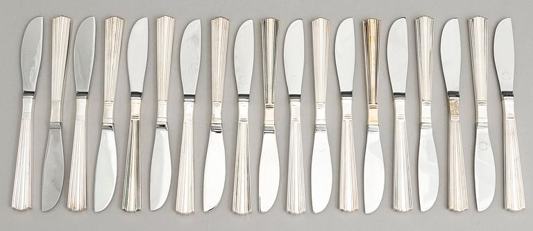 HOLGER RASMUSSEN, ATERIMIA ja LASINALUSIA, 56 osaa, hopeaa 916/925, "Margit", Hopeatehdas oy, Helsinki 1960-luku.