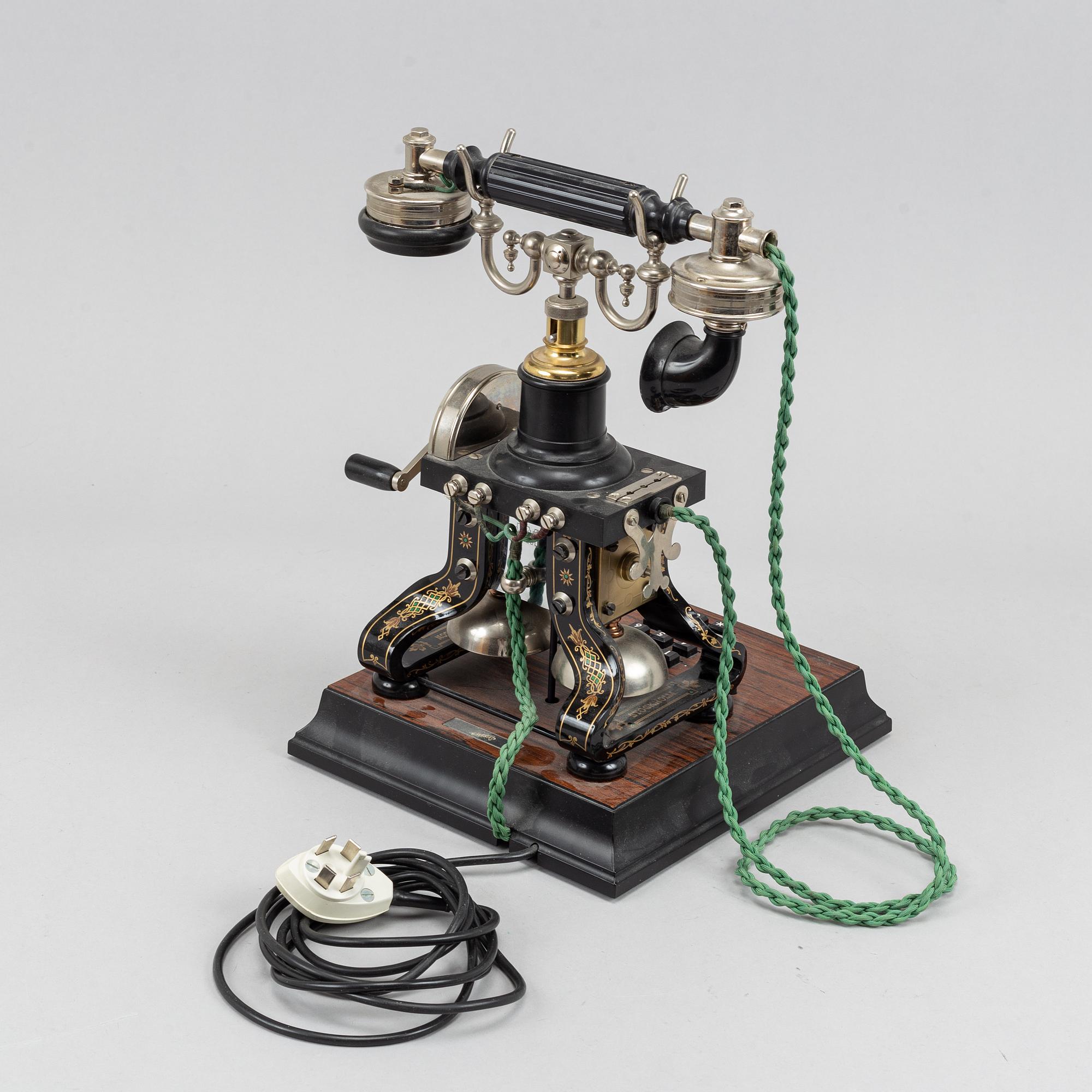 A 1990s table telephone "Taxen" by LM Ericsson.