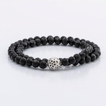 OLE LYNGGAARD necklace, onyx beads approx 6 mm, clasp 18K whitegold approx 10 mm, CL 750 inscribed, original case.