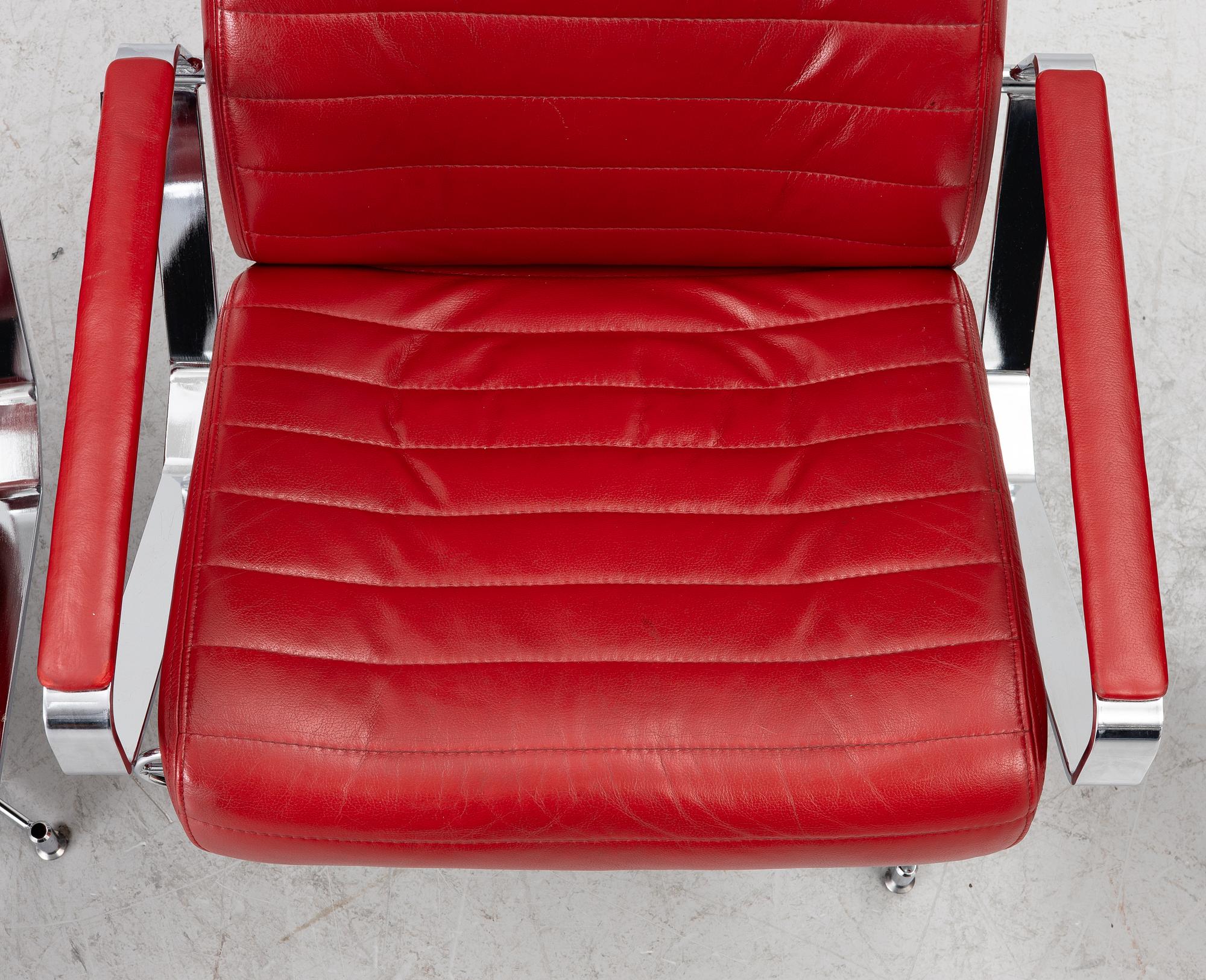 Pair of armchairs with footstool, “Vitesse”, Bolia.