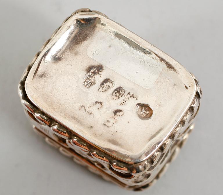 DOSOR, 4 st, silver, 1800-tal. Vikt ca 111 gram.