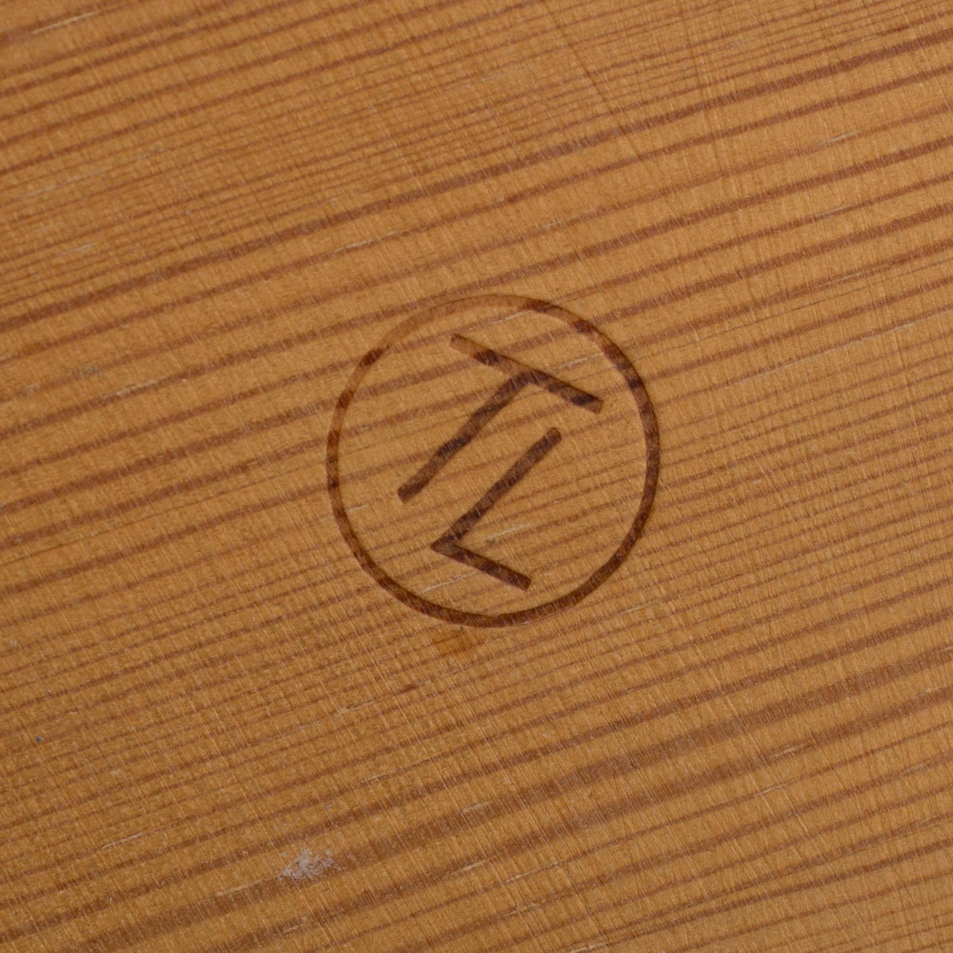 BRICKBORD, märkt "TL", 1900-talets tredje kvartal.