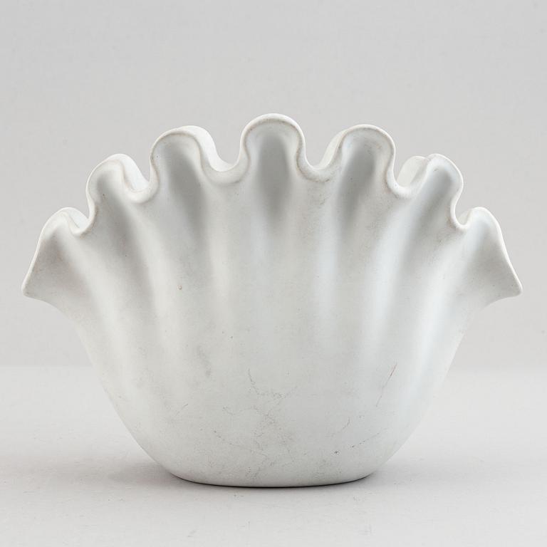 Wilhelm Kåge, a set of three 'Våga' bowls, Gustavsberg.