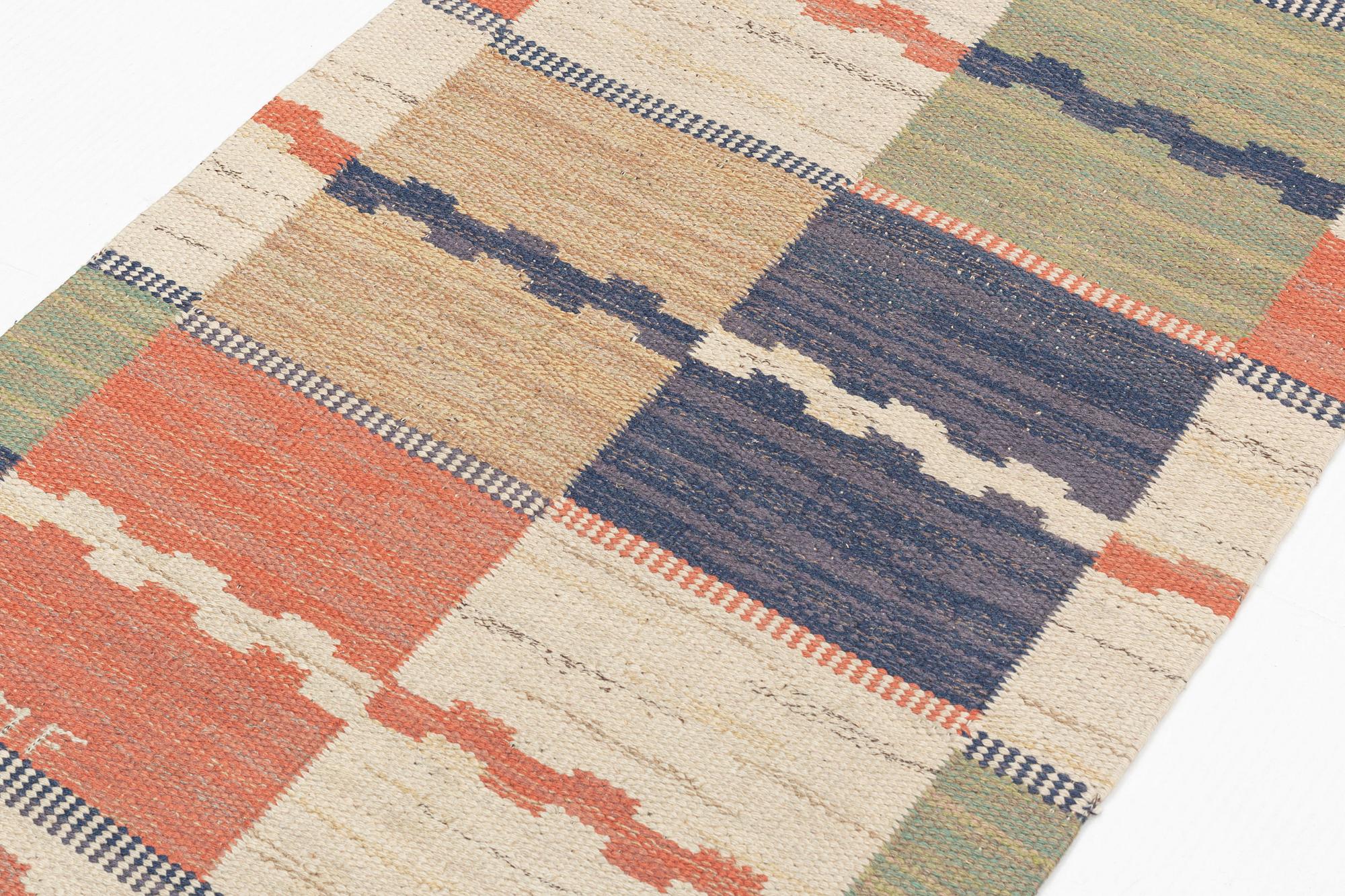 Märta Måås-Fjetterström, matta, "Vita Rutmattan", rölakan, ca 112 x 68,5 cm, signerad AB MMF.