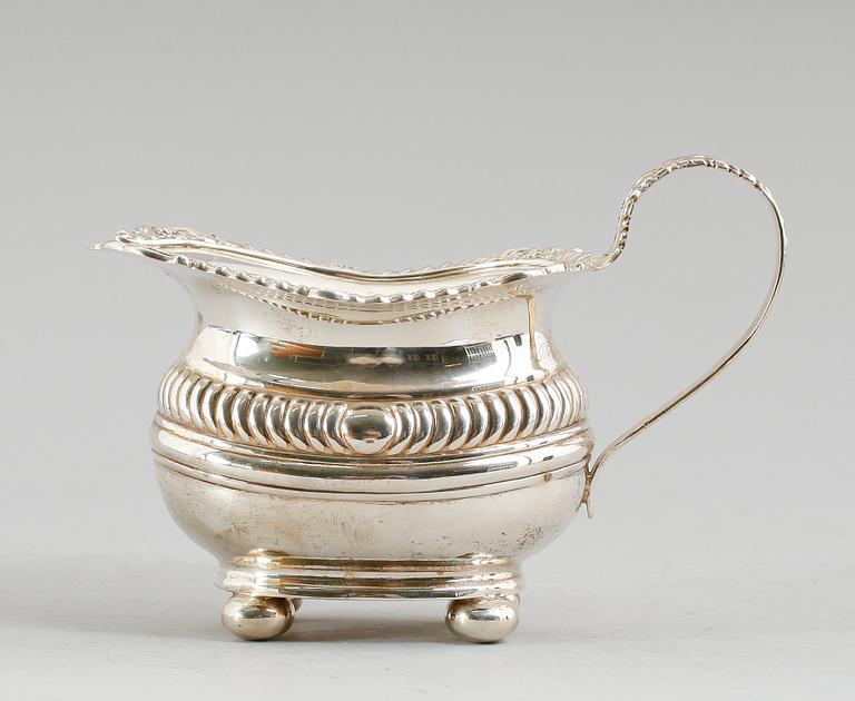MJÖLKKANNA, silver, Chester 1916, England. Vikt ca 262 gram.