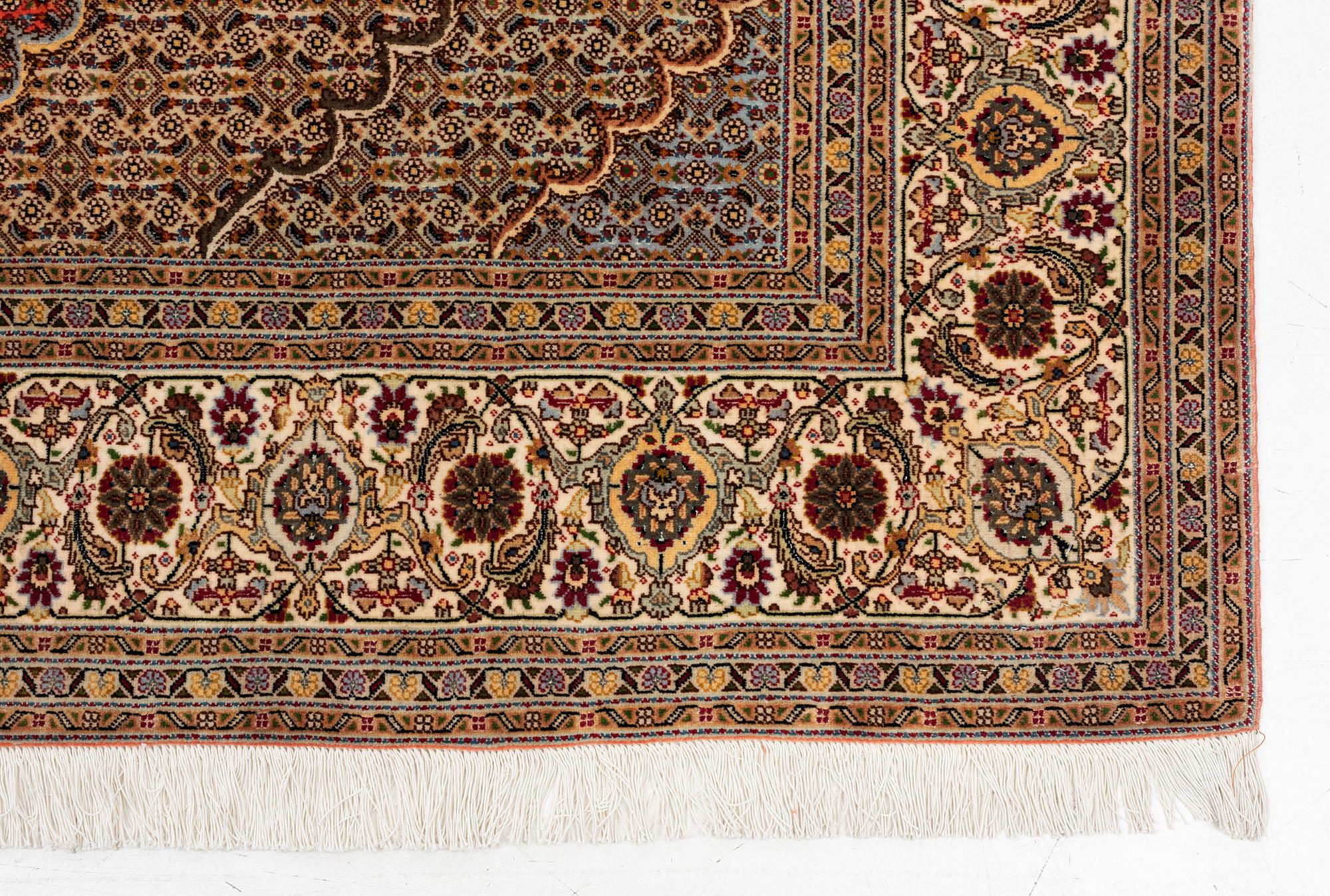 Carpet, Tabriz, approx. 300 x 205 cm.