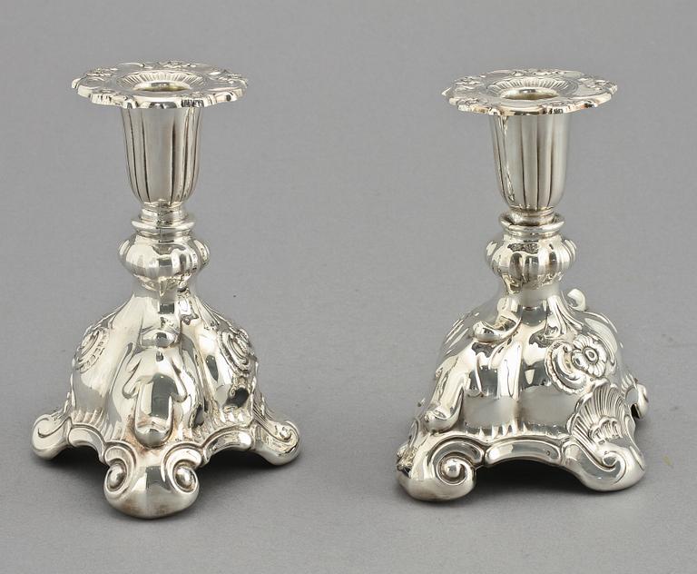 LJUSSTAKAR, ett par, silver, CG Hallberg, Stockholm, 1944.