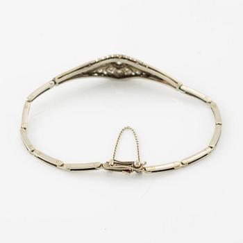 Bracelet 18K gold with old- and eight-cut diamonds.