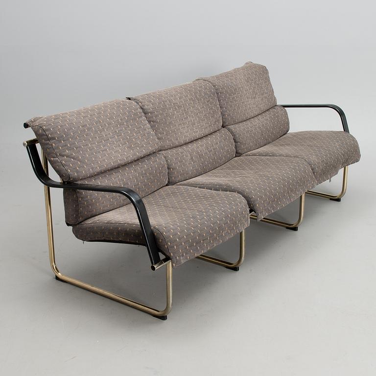 A 1980s 3 piece sofa suite 'Remmi' for Avarte.