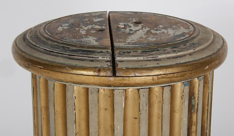 PIEDESTAL, gustaviansk stil. 1800/1900-tal.