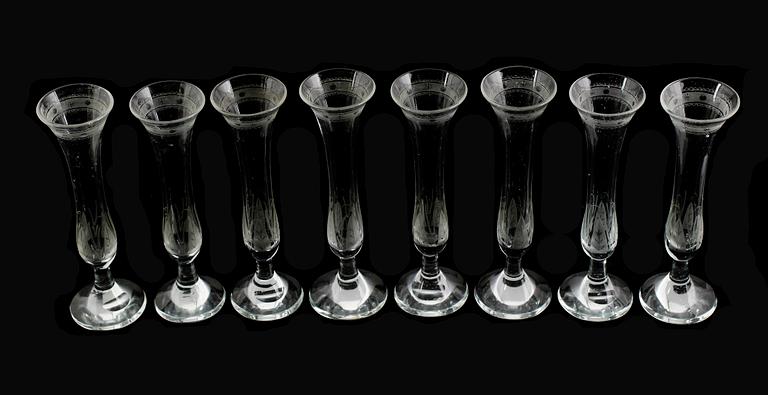 CHAMPAGNEFLÖJTAR, 8 st, glas, empire, tidigt 1800-tal.