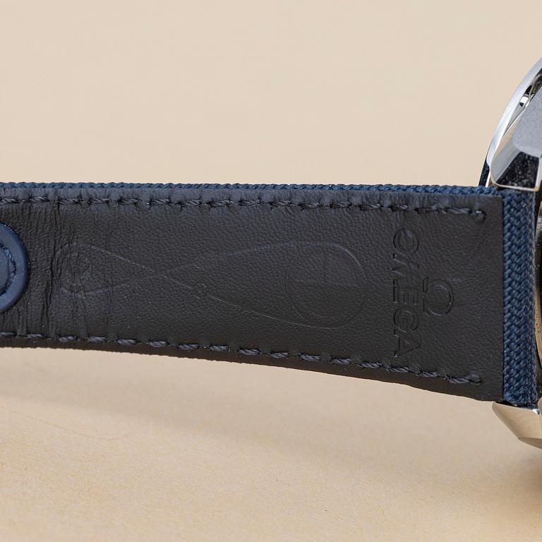 Omega, Speedmaster, Moonwatch, Professional, "Silver snoopy award" 50th Anniversary, ca 2023.