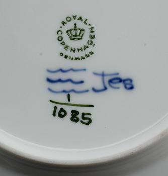 SERVISPORSLIN, 41 delar, porslin, "Musselmalet", Royal Copenhagen.