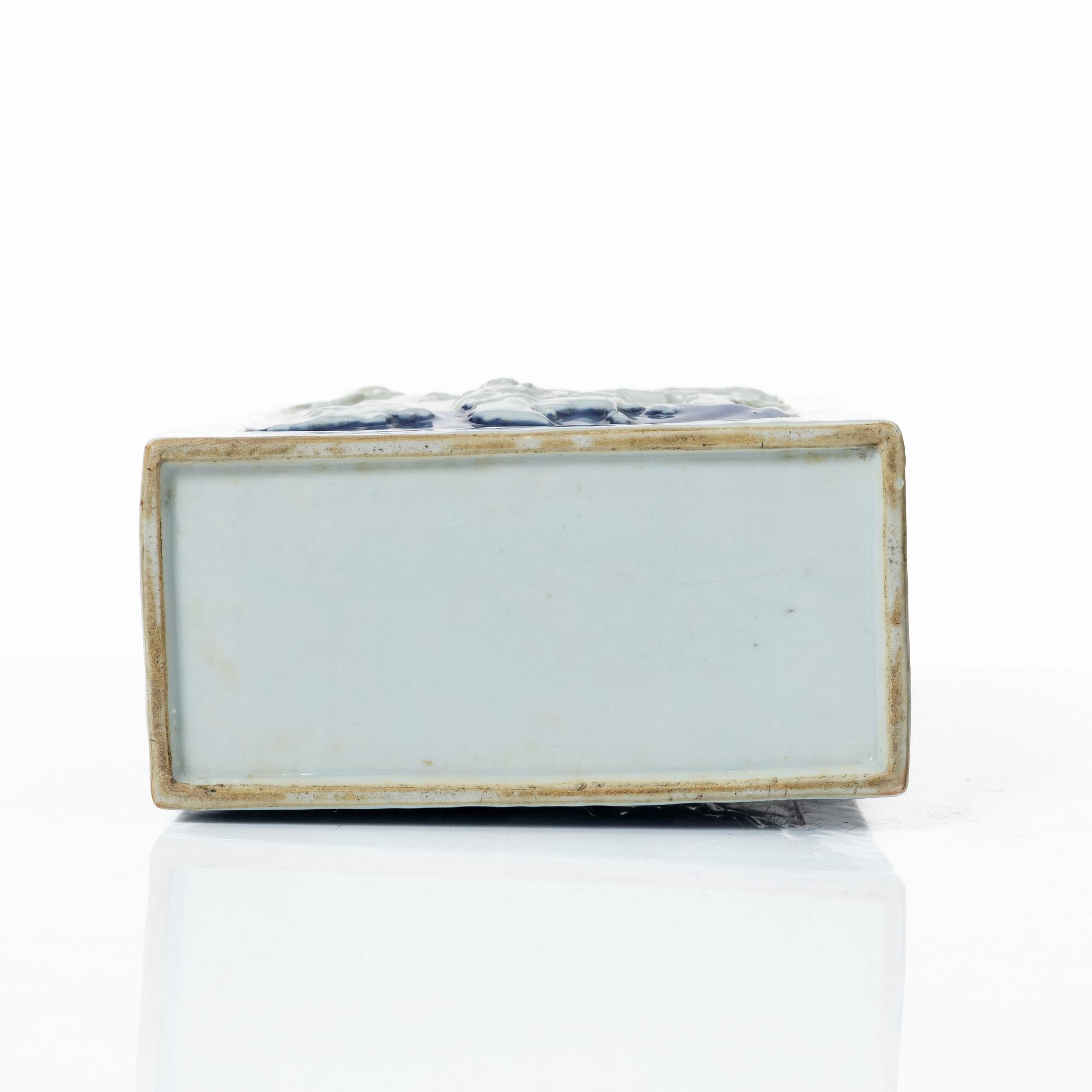 Tedosa, porslin. Qing dynastin, 1800-tal.